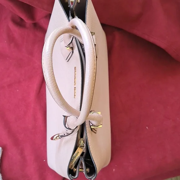 Michael Kors Soft Pink Pebble Leather Satchel/Crossbody Bag. EC - Picture 10 of 15